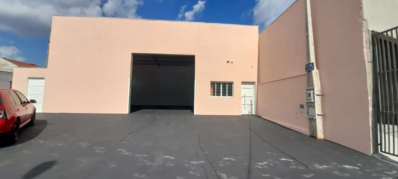 Aluga-se Salão Comercial